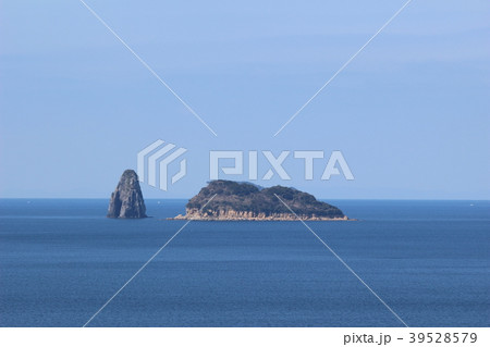 長崎県・角力灘(すもうなだ)に浮かぶ島々 長崎県・角力灘(すもうなだ)に浮かぶ島々 39528579