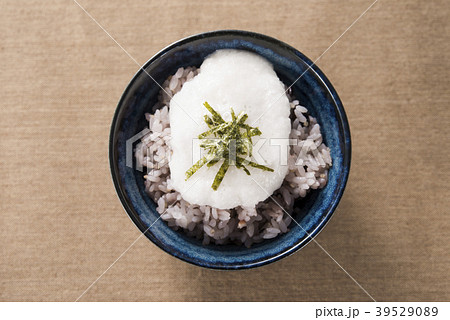 十六穀米ごはんととろろ芋 39529089