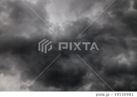 重い雲 3:2 39530981