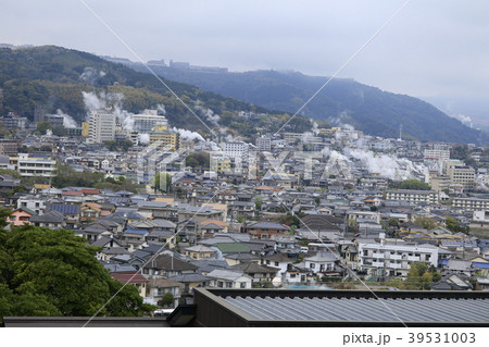 別府温泉街　湯けむり 39531003