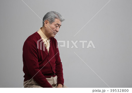 高齢者 老人 男 39532800