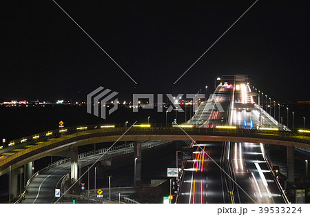 【千葉県】海ほたるパーキングエリア夜景（コピースペース） 39533224