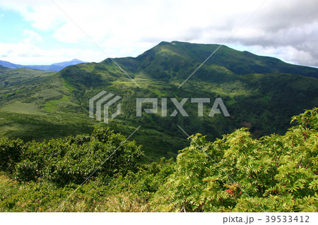 南暑寒岳から見る暑寒別岳 南暑寒岳から見る暑寒別岳 39533412