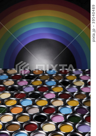Rainbow colors, Open cans of paint 39540489