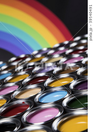 Rainbow colors, Group of tin metal cans 39540491