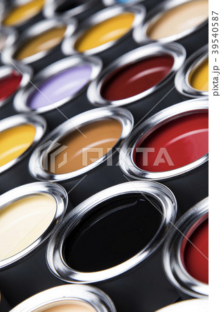 Colorful paint cans set Colorful paint cans set 39540587