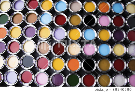 Colorful paint cans set Colorful paint cans set 39540590