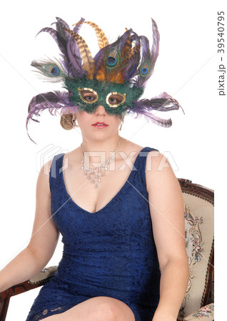 Classy beautiful woman head yewllerie and feeder Classy beautiful woman head yewllerie and feeder 39540795