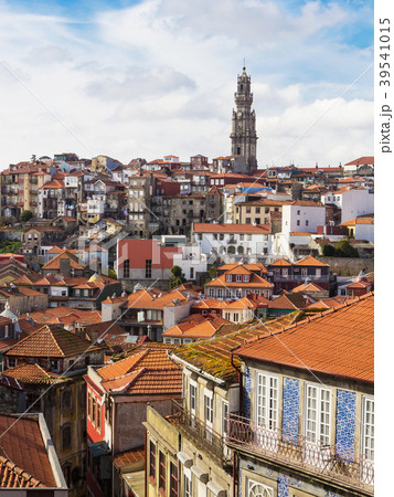 Aerial view of old town of Porto. Portugal 39541015