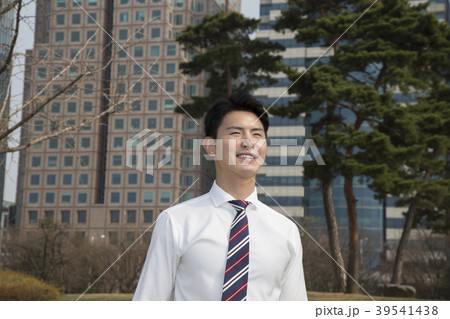 ビジネスマン 男性 男 39541438