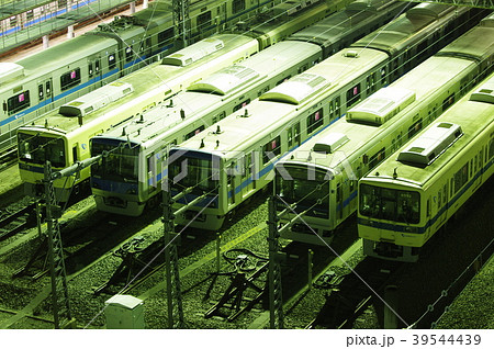 唐木田出張所に停留する電車 39544439