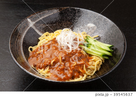 ジャージャー麺 39545637