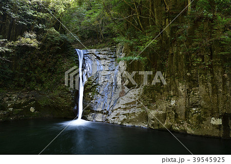 布曳滝 赤目四十八滝(三重県名張市) 布曳滝 赤目四十八滝(三重県名張市) 39545925
