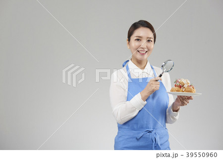 若い女性 韓国人 料理 39550960