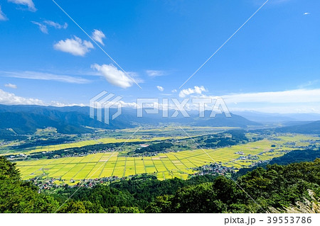 秋の農村風景 ９月 の写真素材