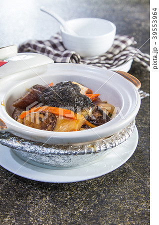 chinese cuisine 39553964