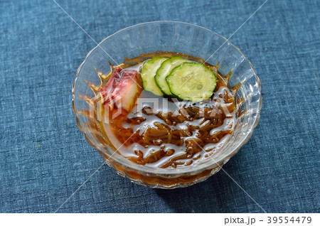 もずく（もずく酢／モズク／モズク酢）、沖縄県産の生もずくを使用のもずく酢。 39554479