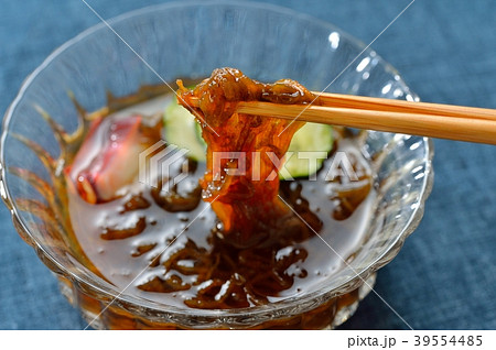 もずく（もずく酢／モズク／モズク酢）、沖縄県産の生もずくを使用のもずく酢。 39554485