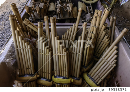 A kind of reed mouth organ in Thailand. A kind of reed mouth organ in Thailand. 39558571