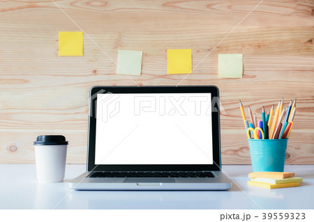 Mock up blank white screen laptop. 39559323