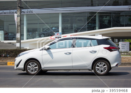 New Private Car toyota Yaris Hatchback Eco Car 39559468