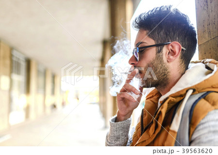 Addicted to smoke Addicted to smoke 39563620