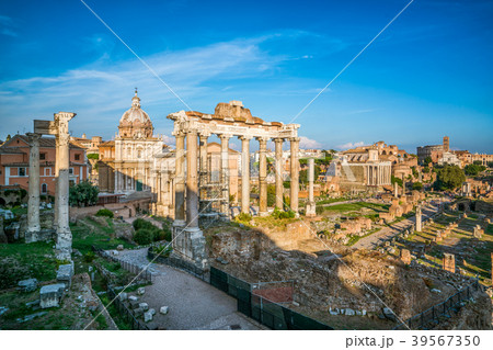 Roman Forum in Rome , Italy. Roman Forum in Rome , Italy. 39567350
