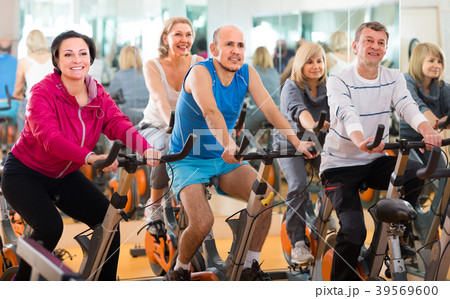 friends exercise in fitness club friends exercise in fitness club 39569600