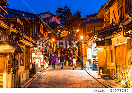 《京都府》二年坂・夜景 39573252