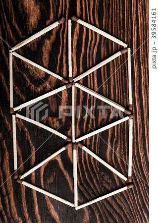 Match sticks with brown heads Match sticks with brown heads 39584161