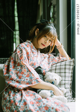 Lifestyle series: Asian woman in yukata 39586537