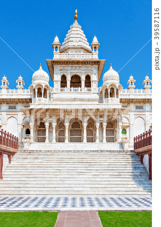 Jaswant Thada mausoleum 39587116