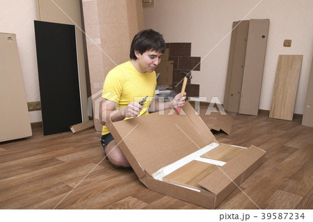 Assembling furniture 39587234
