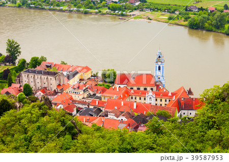 Durnstein, Wachau valley, Austria Durnstein, Wachau valley, Austria 39587953