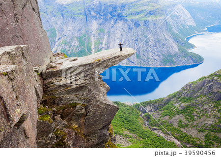Trolltunga Troll Tongue, Norway Trolltunga Troll Tongue, Norway 39590456