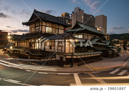 愛媛　道後温泉の夕景 39601897