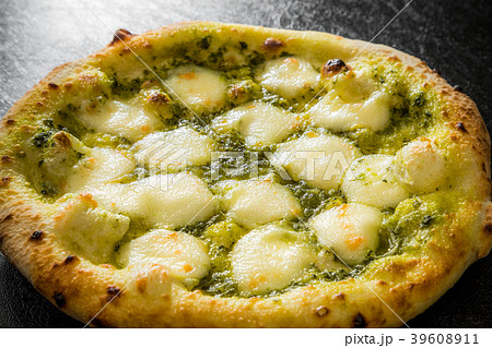 ホームメイドピザ　Italian home-made pizza 39608911