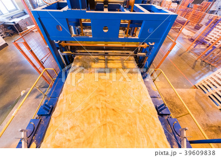 Manufacturing factory, wide-focus lens 39609838