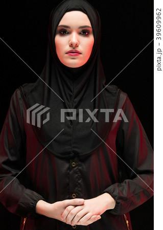 Beautiful young muslim woman wearing black hijab 39609962