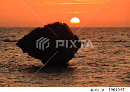 渡具知の浜の夕日 39610454