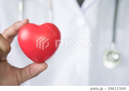Medicine doctor red heart medicine pharmacy  39611569