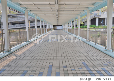 a footbridge at the hong kong city a footbridge at the hong kong city 39615434