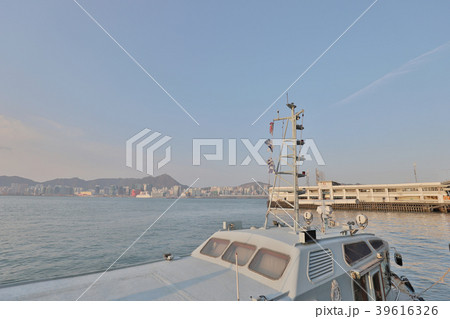 the Victoria Harbor of kwun tong to north point 39616326