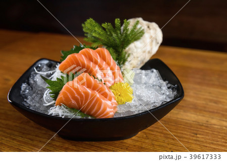 Fresh salmon sashimi, Japanese food Fresh salmon sashimi, Japanese food 39617333