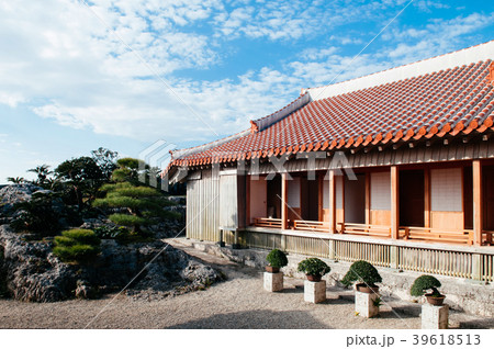 Shuri Castle clear blue sky, Naha, Okinawa, Japan Shuri Castle clear blue sky, Naha, Okinawa, Japan 39618513