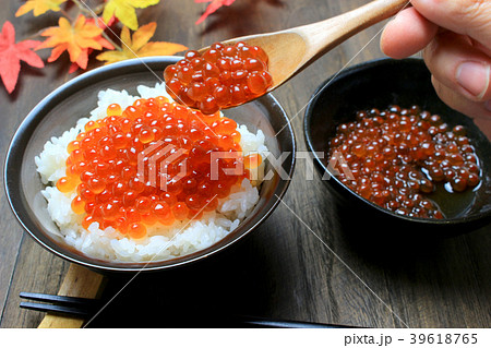 イクラ丼 39618765