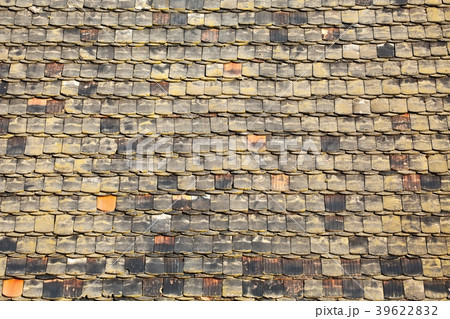 Roof tiles texture 39622832