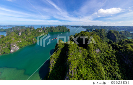 Halong Bay Vietnam panorama (super panorama and pa 39622852