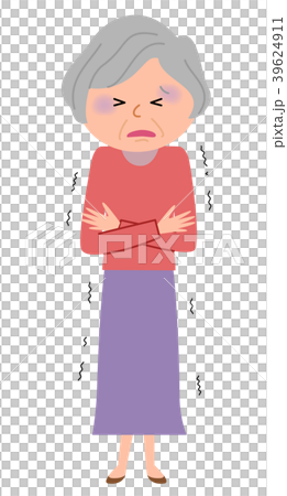 シニア女性 寒気 シニア女性 寒気 39624911