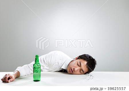 会社員 男 男性 39625557